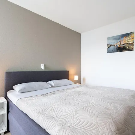 App 473 - Strandlage Lejlighed
